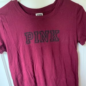 maroon tee shirt